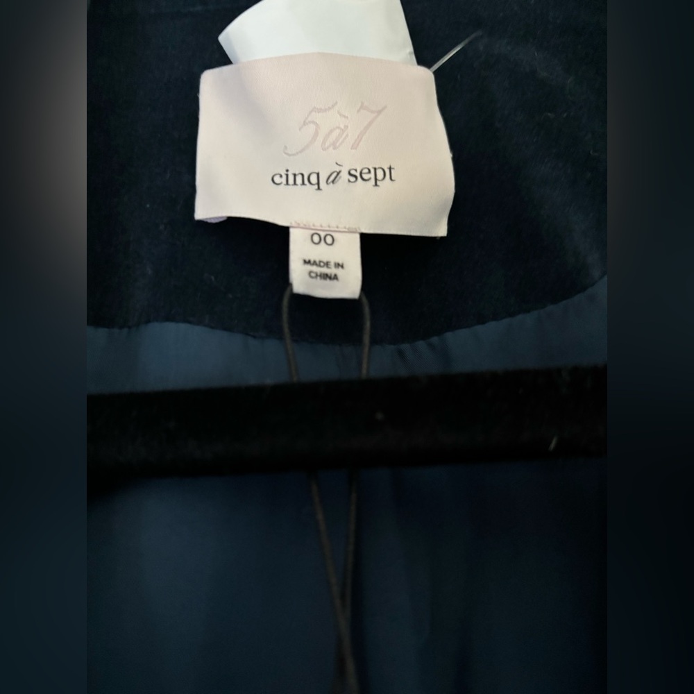 Cinq à Sept Deep Peacock Blue Velvet Blazer NWT $495 Women’s Sz 00 - Picture 8 of 16